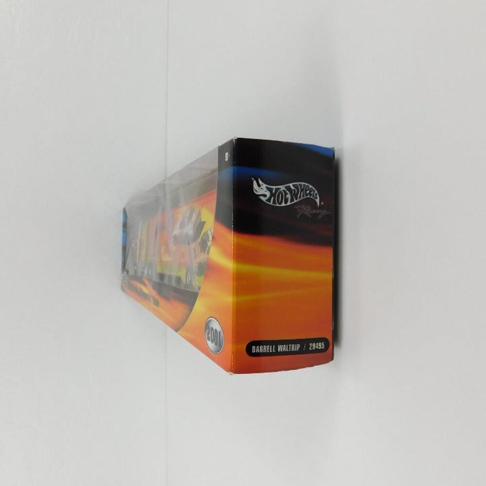 Hot Wheels Darrell Waltrip Nascar Diecast Transporter Semi Truck Vintage 2001 - Picture 5 of 6